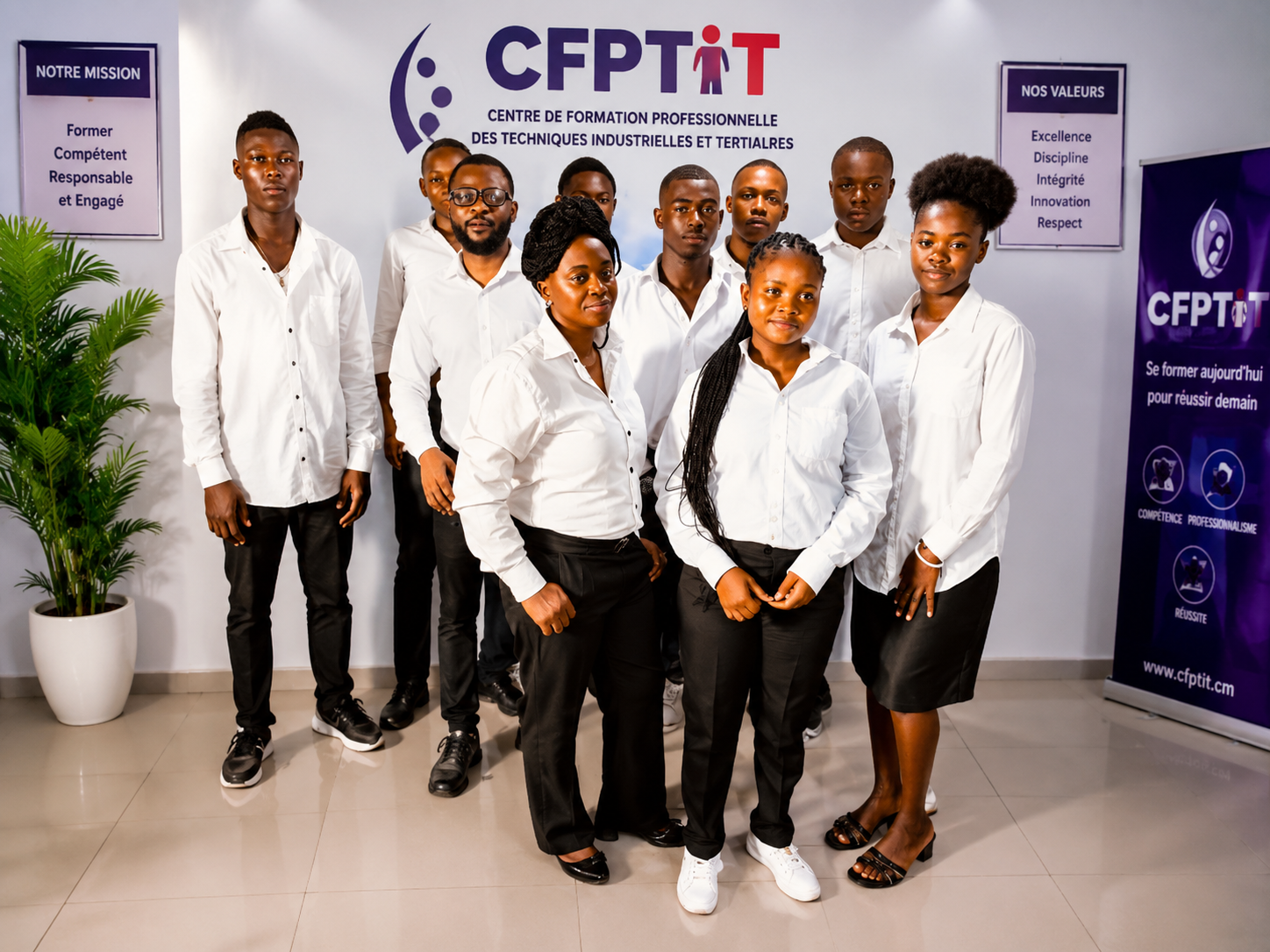 Équipe et étudiants du CFPTIT